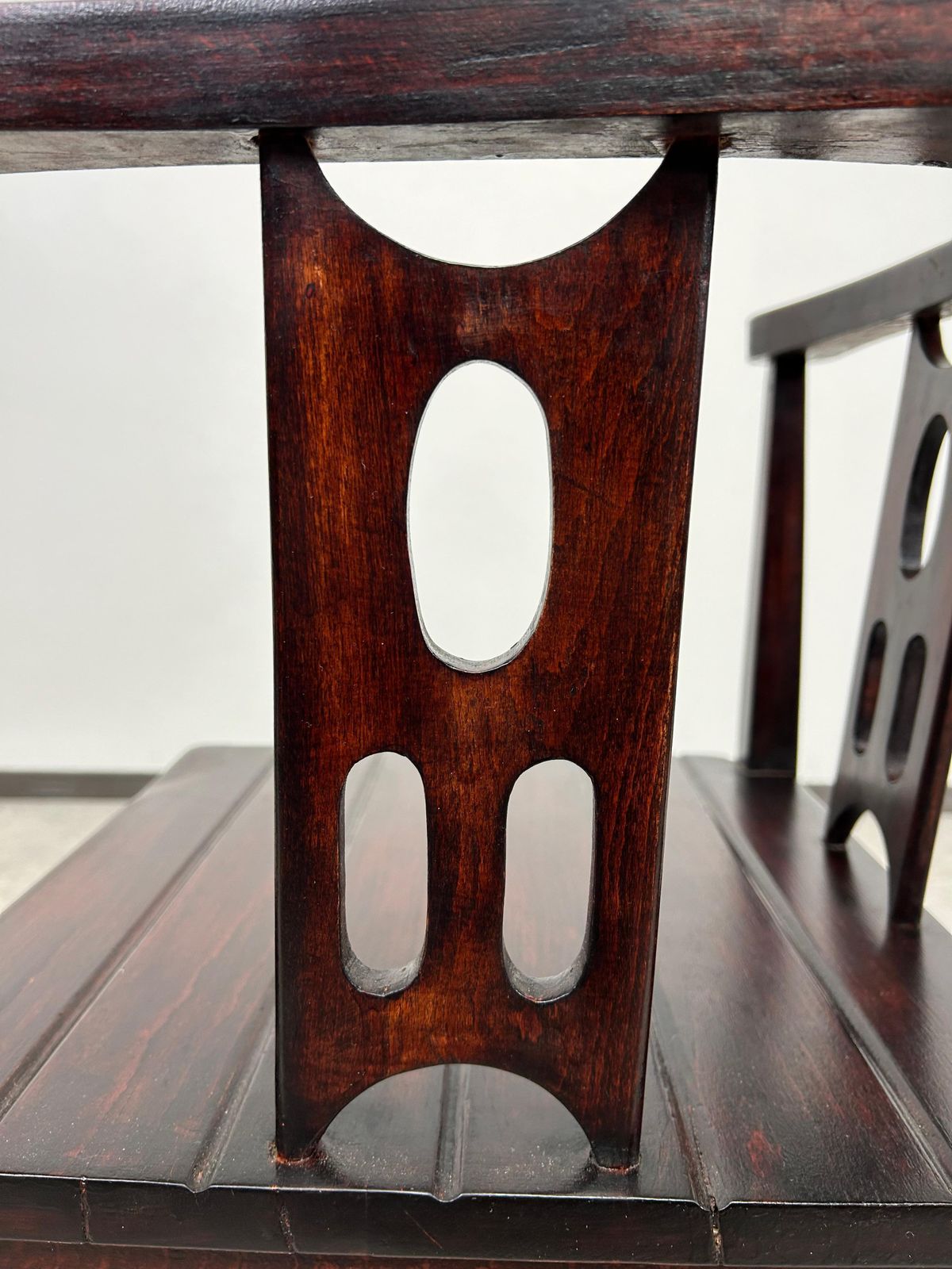 photo furniture Jugendstil Corner Chair Attr. To Josef Hoffmann