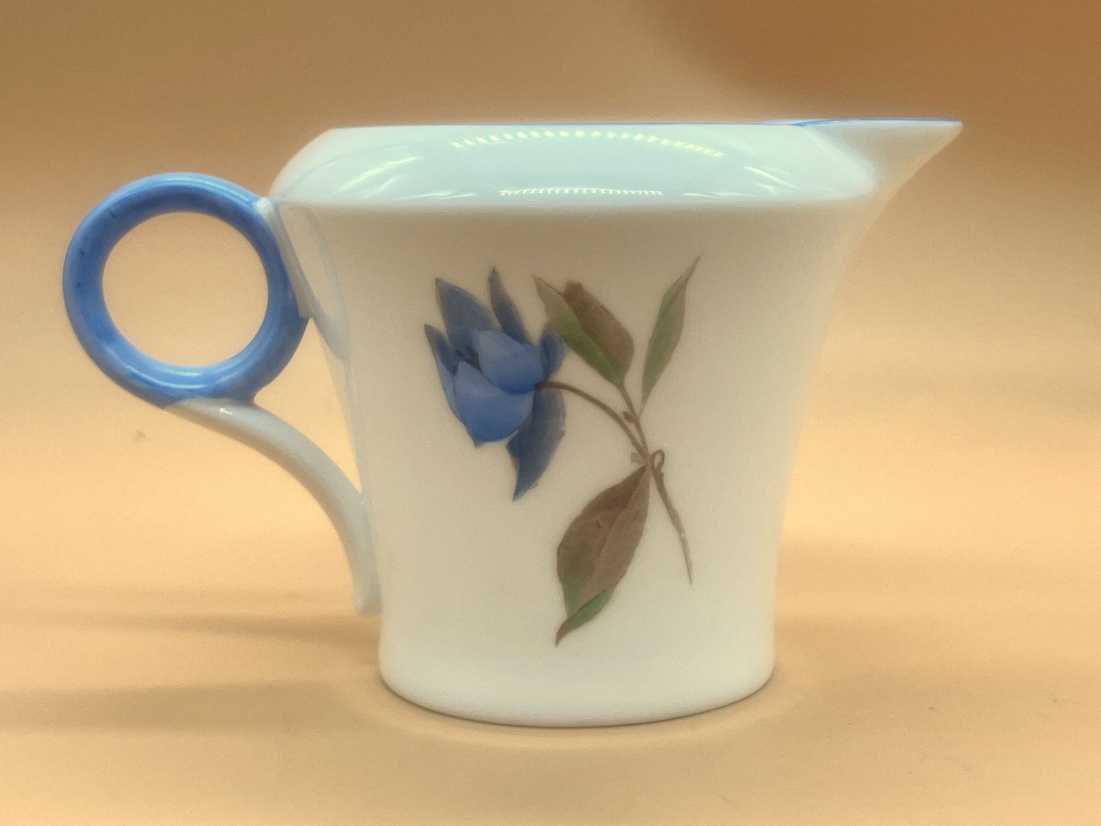 Shelley China Blue Syringa Regent Shape Creamer  / Milk Jug. 12025. Rd.756533.  C1932. photo furniture