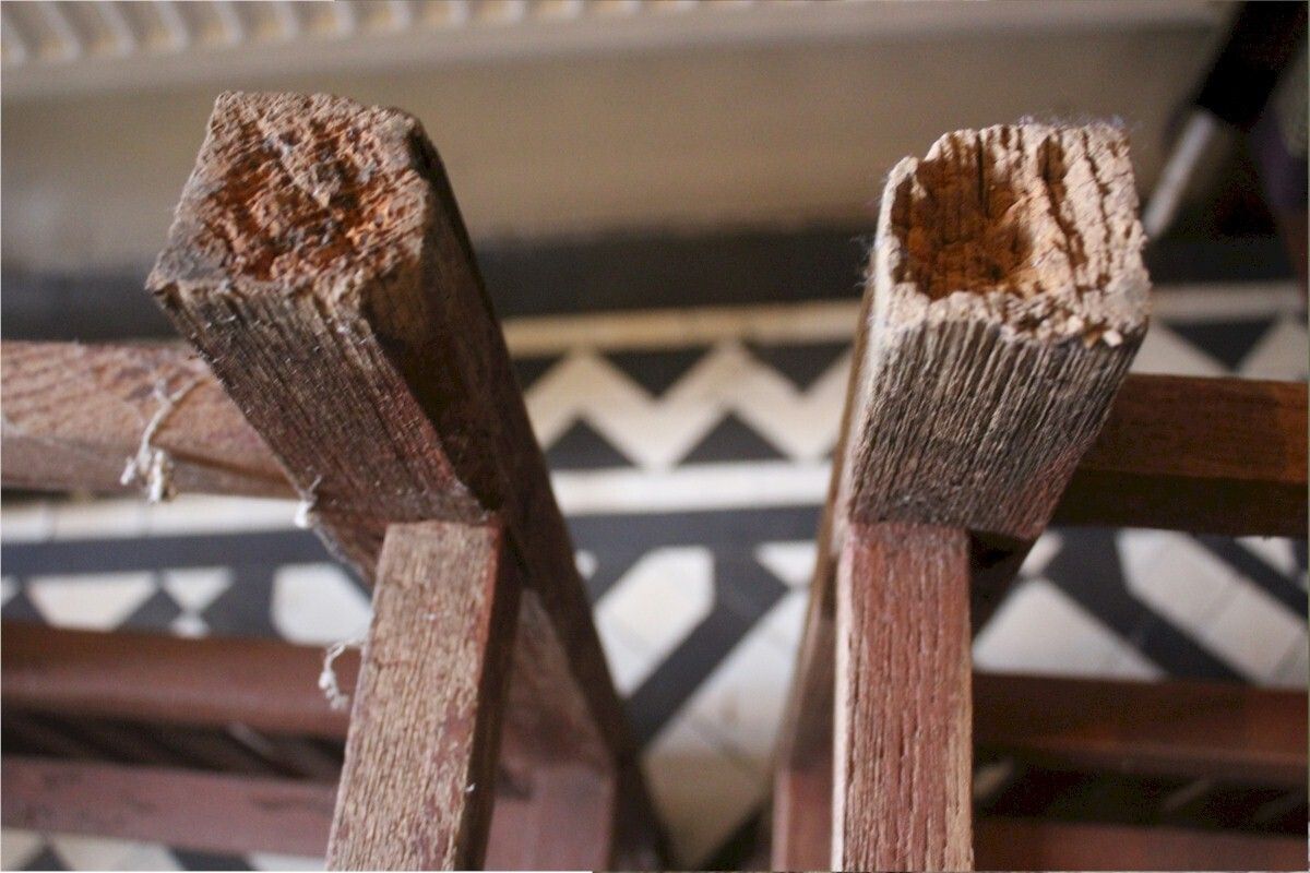 Heals Teak Garden Table And Chairs photo 350.0