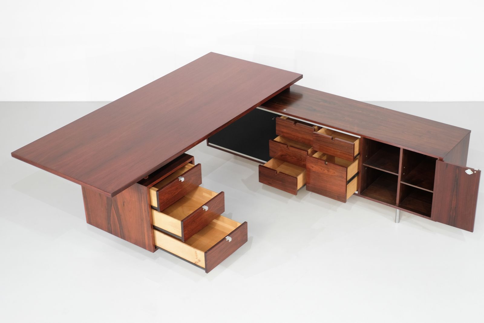 Desk Series 9000 By George Nelson For Herman Miller, USA 1960s. photo buy