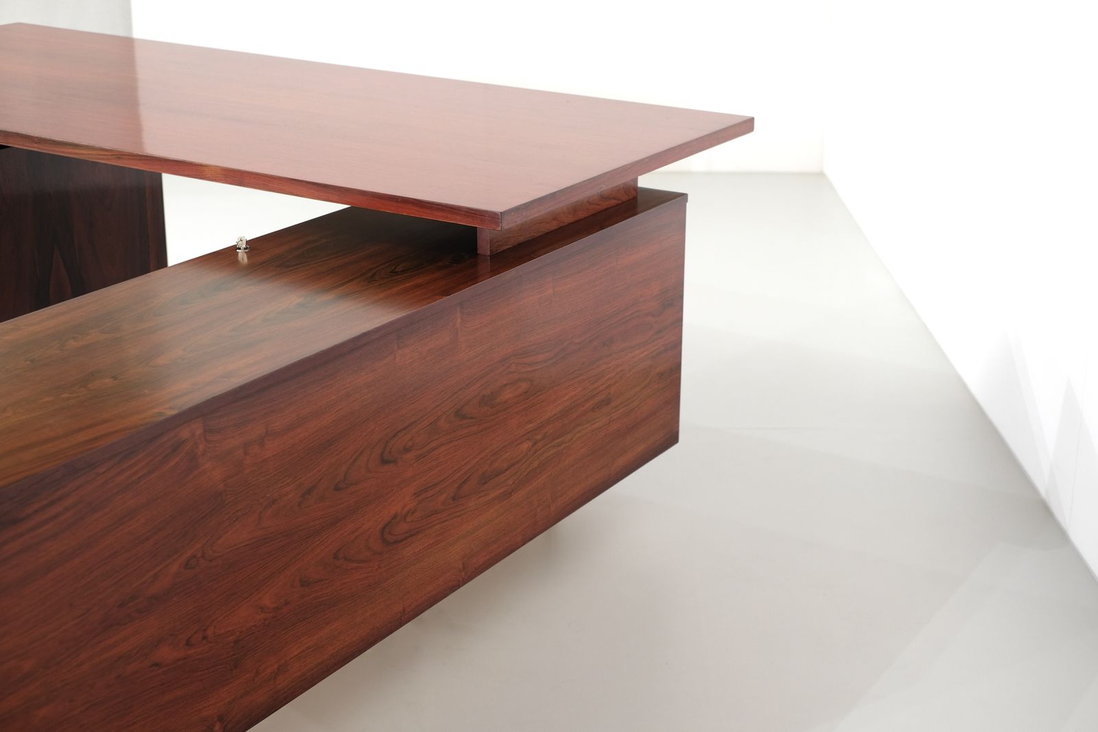 photo buy Desk Series 9000 By George Nelson For Herman Miller, USA 1960s.