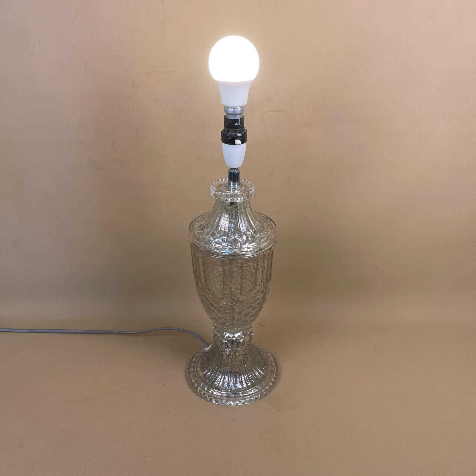 photo furniture Vintage Glass Lamp Light Bedside Table Desk Vase Medium Interior Clear Silver Speckled Mottled Finish Design Cottage Modern Classic