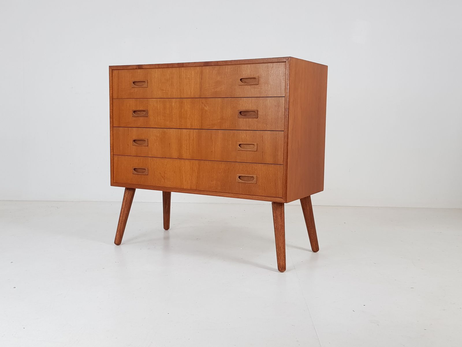 Vintage Chest Of Drawers