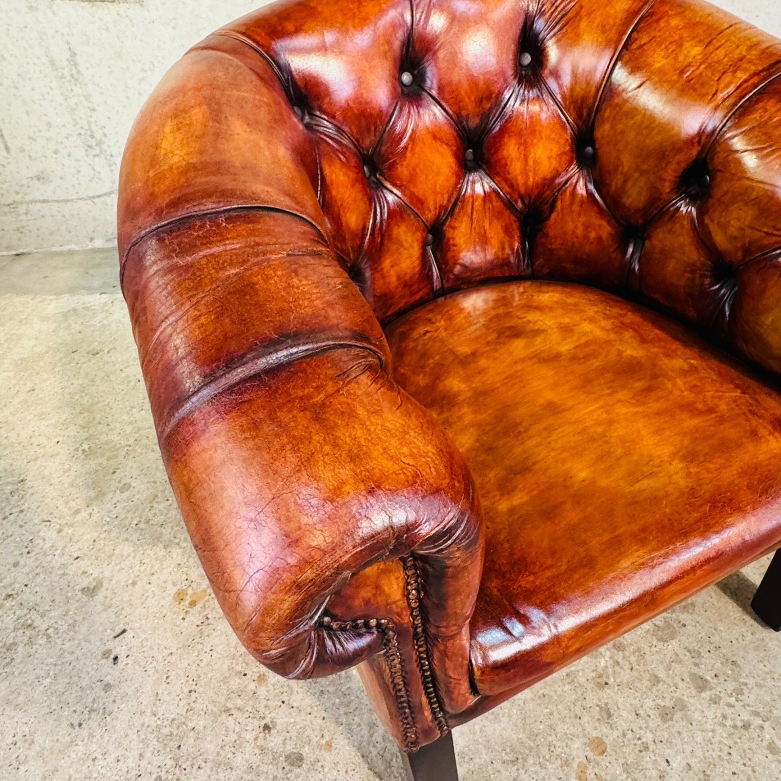 photo furniture Pair Of Elegant English Made Vintage Chesterfield Tan Leather Tub Chairs #A671