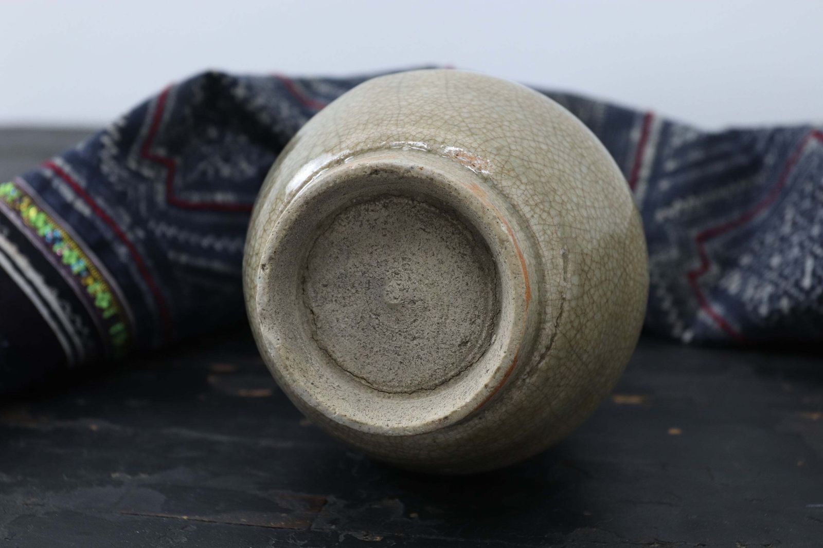 Sung Dynasty Pale Green Stoneware Vase photo for sale