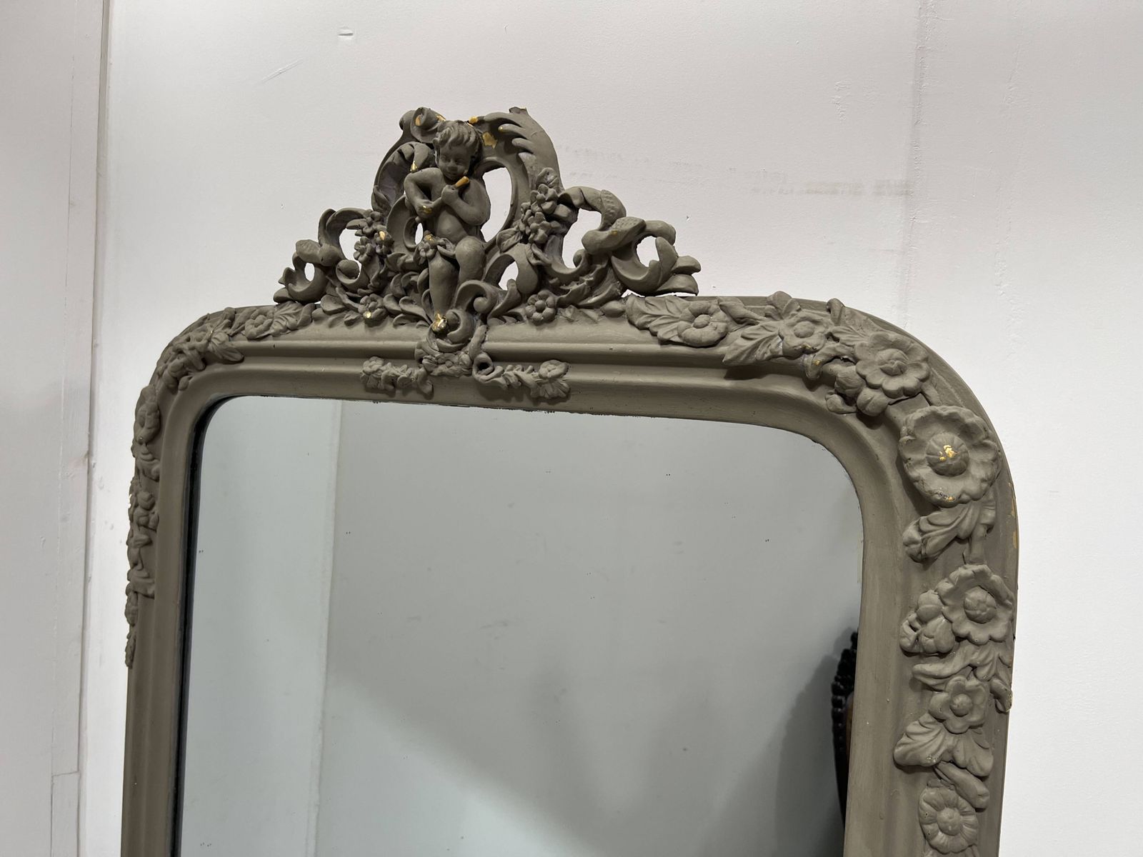 photo for sale Louis XV Style Mirror In Wood And Patinated Stucco, 20th Century