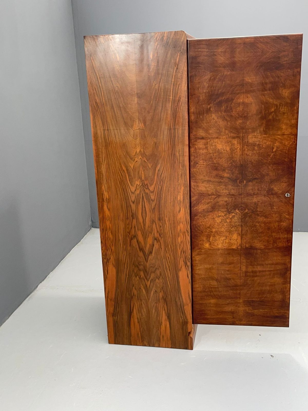 Restored Art Deco Cabinet With Shelves, Walnut Veneer, Czechoslovakia, 1930s photo vintage