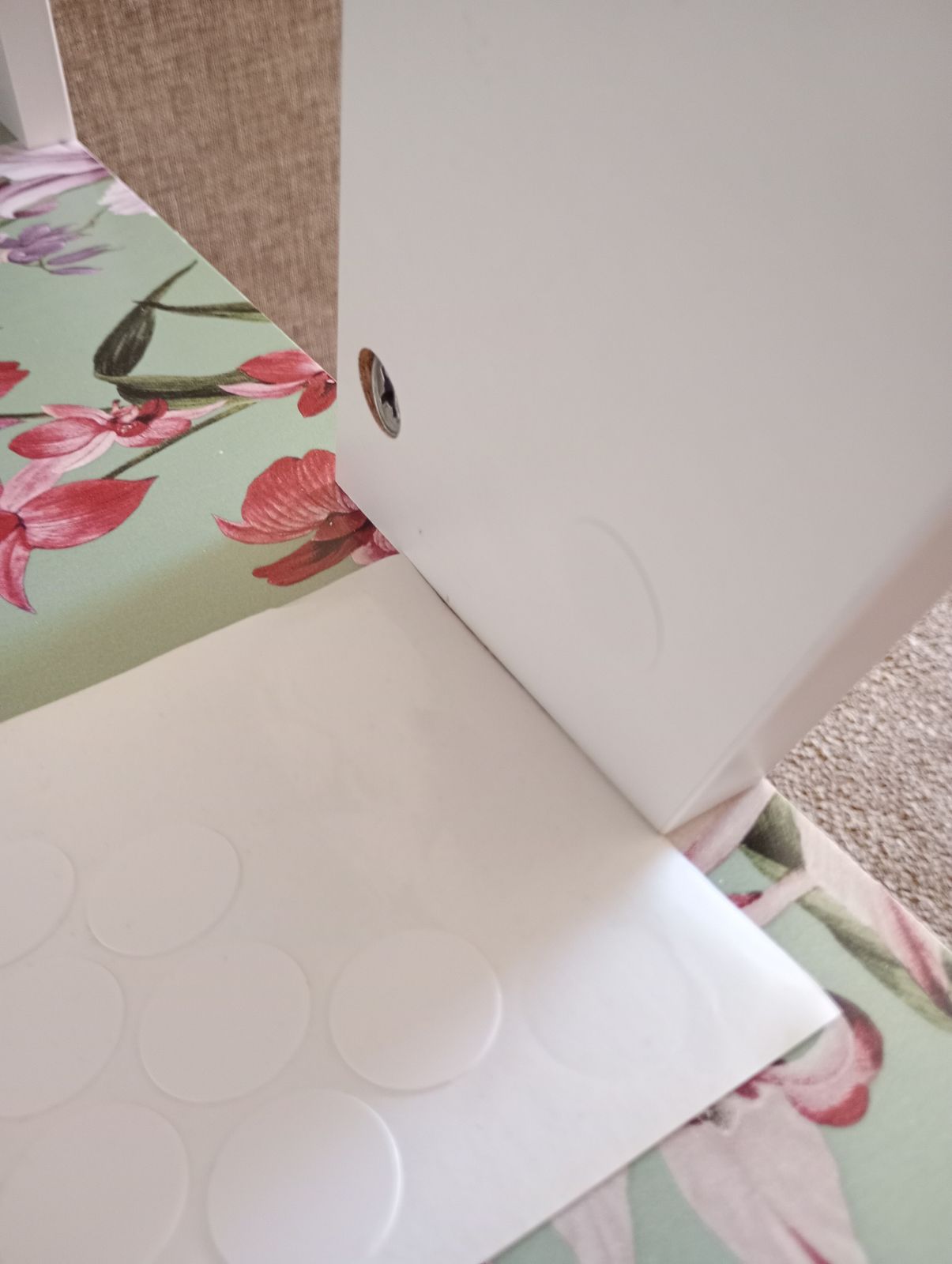photo vinterior Three Shelved White And Wood Effect Bookcase/Table With Water Colour And Jade Green Applied Paper.