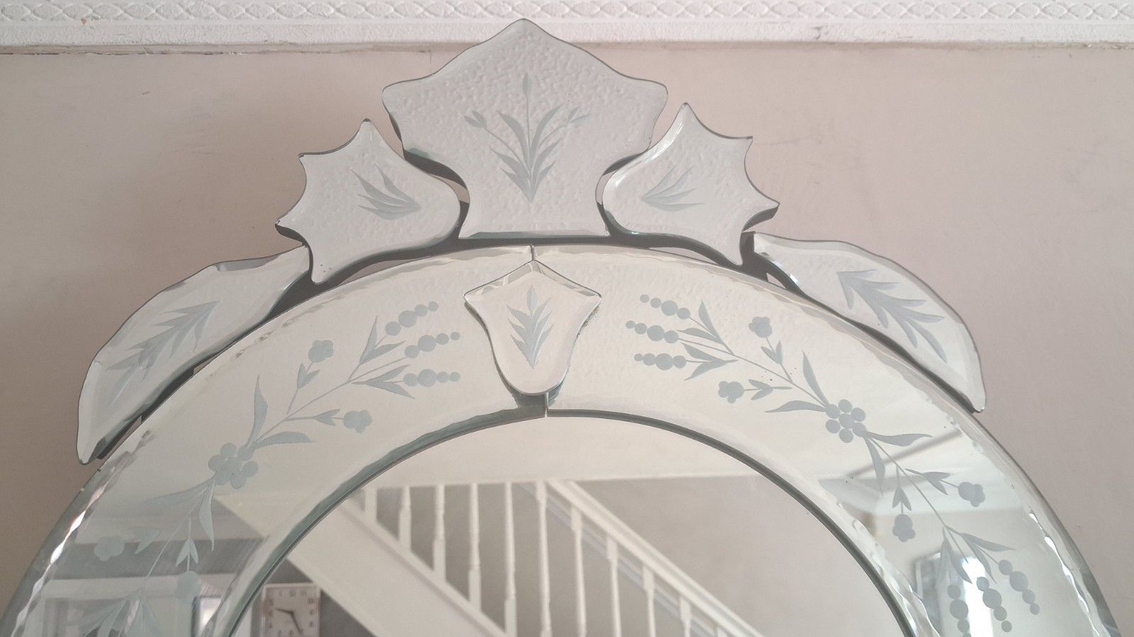 photo vinterior Beautiful Venetian Etched And Bevelled Glass Ornate Mirror