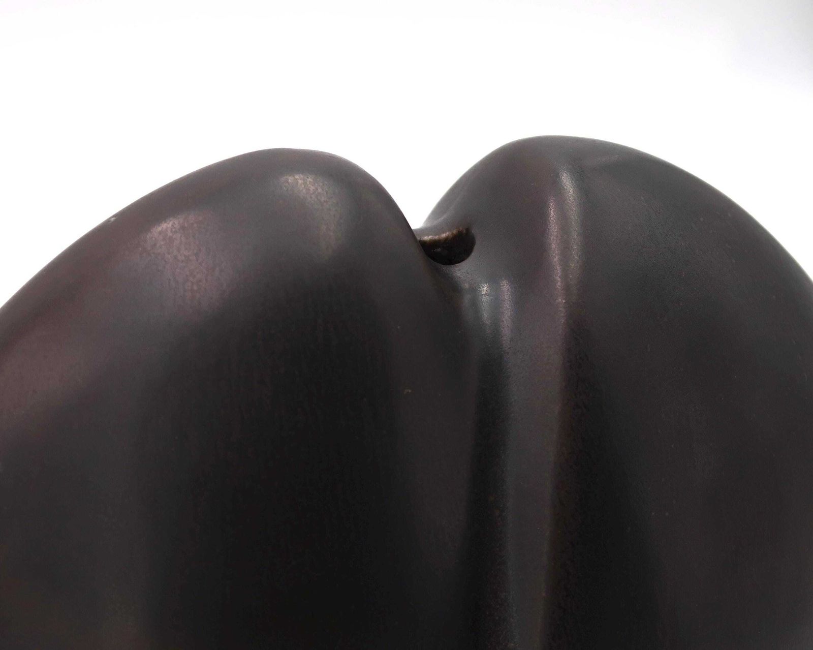 French Black Porcelain Vase By Jacqueline And Tim Orr, Made In France, 1970s / Minimalist Home Decor, Sea Coconut Style photo Home Decor
