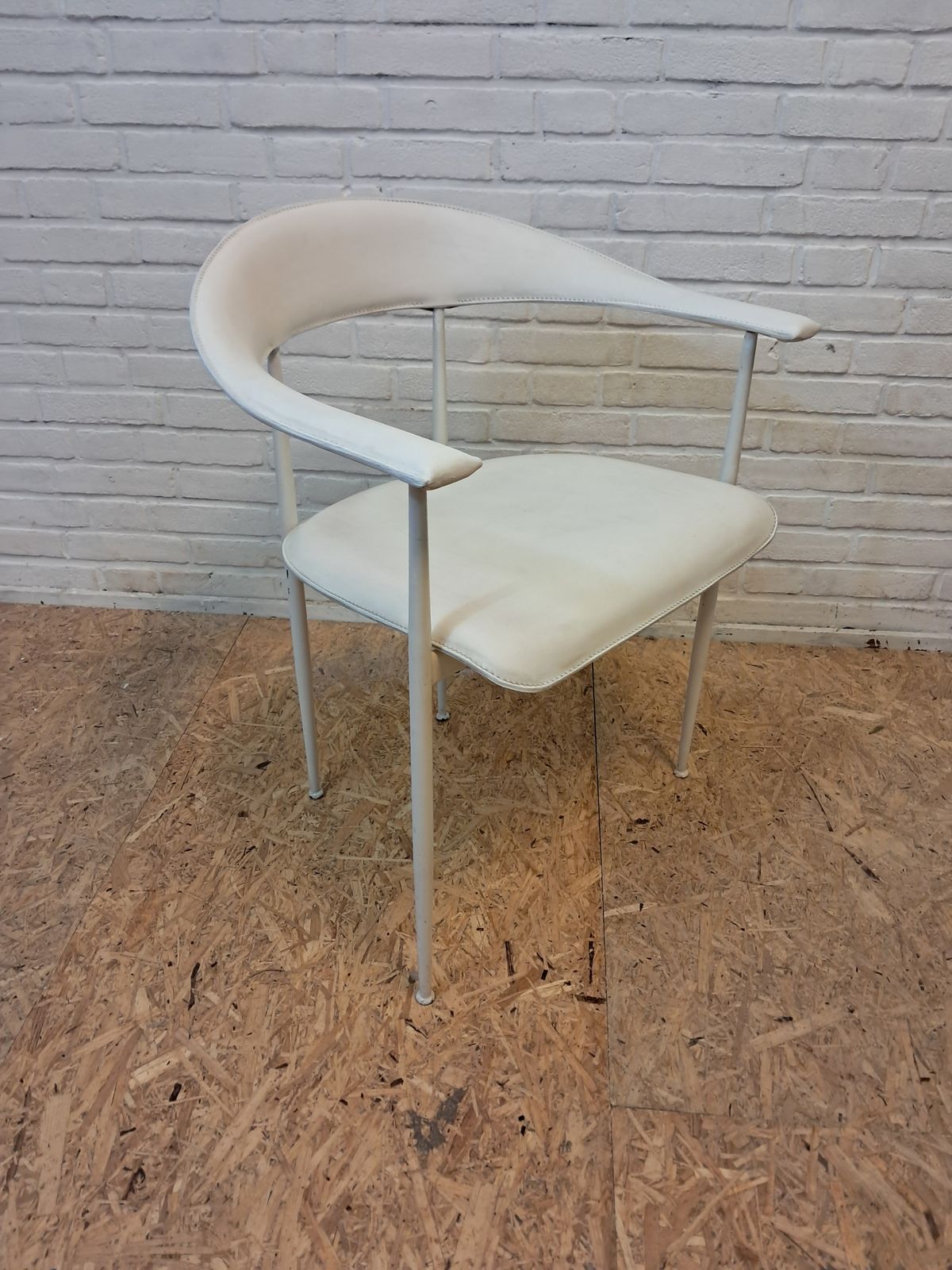 Fasem P40 Chair Leather, By Giancarlo Vegni photo vintage