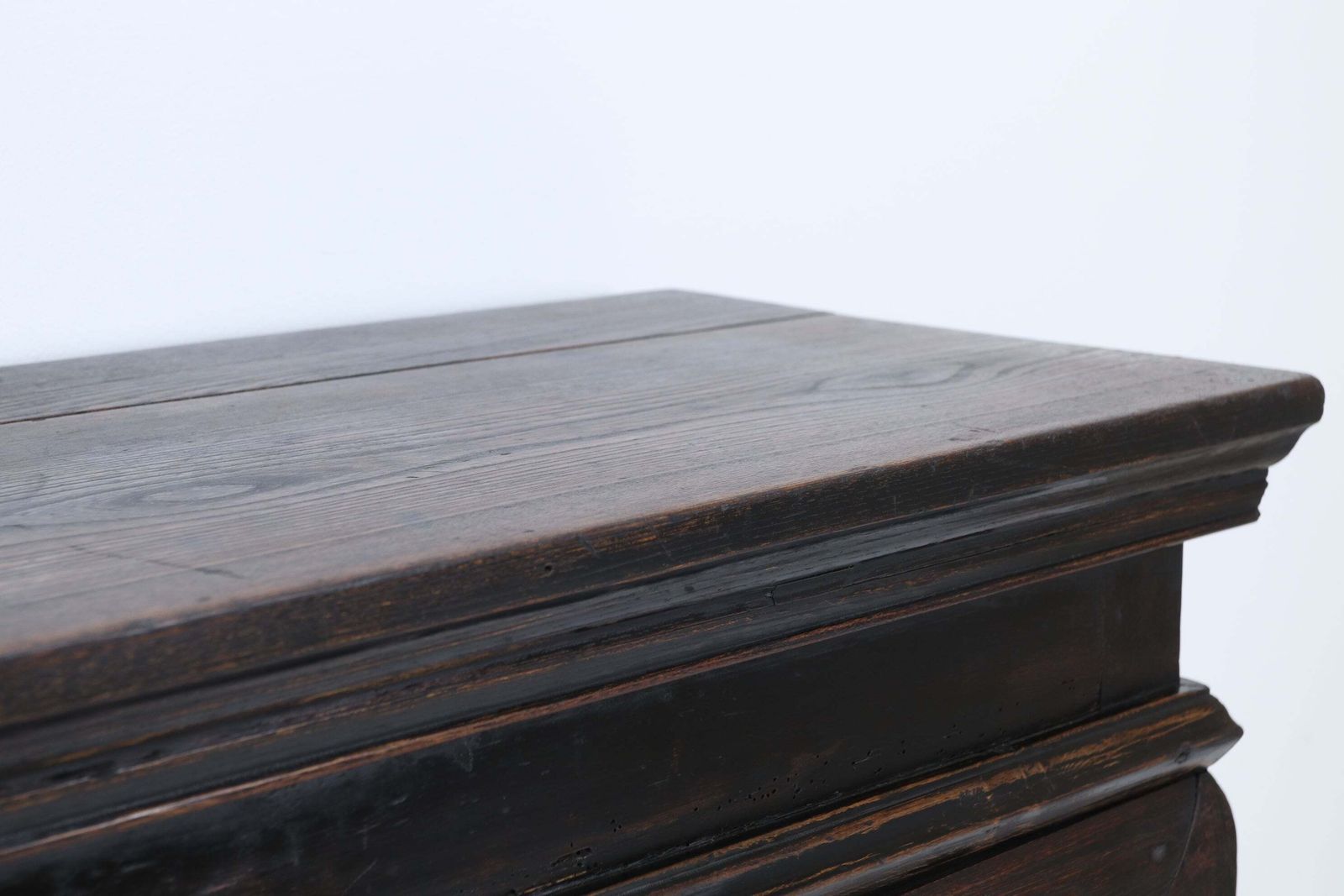 photo furniture Late 18th Century Chinese Walnut Altar Table