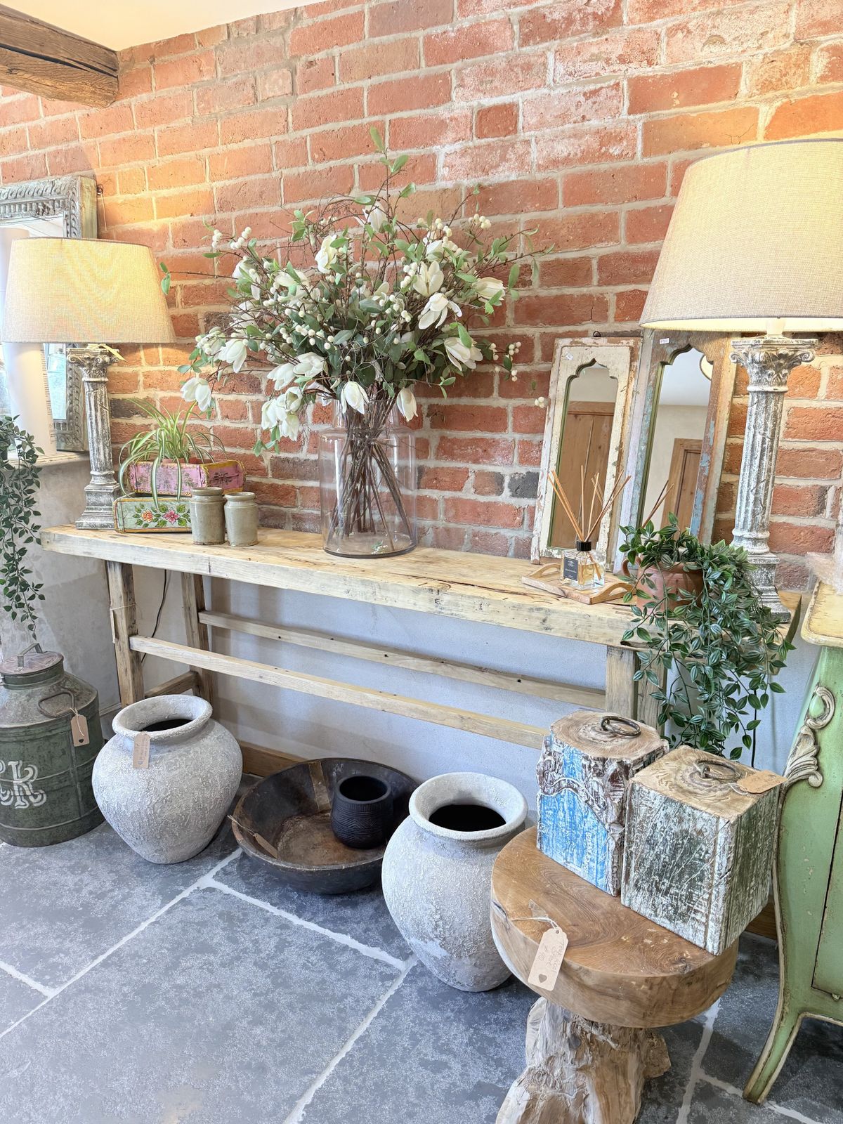 Rustic Elm Console Table – Handcrafted Elegance