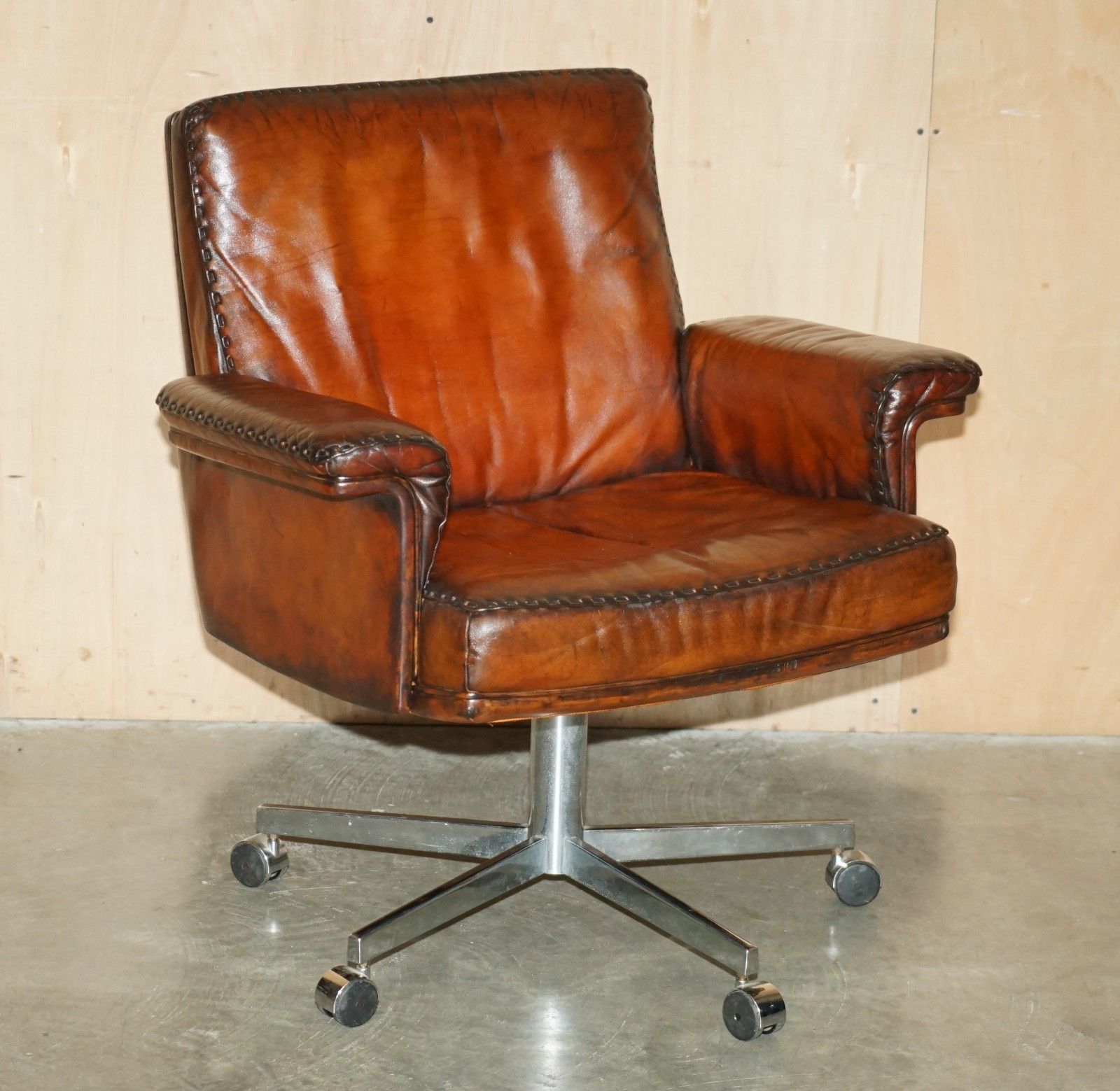 Restored Mid Century De Sede Ds35 Executive Swivel Directors Chair Brown Leather