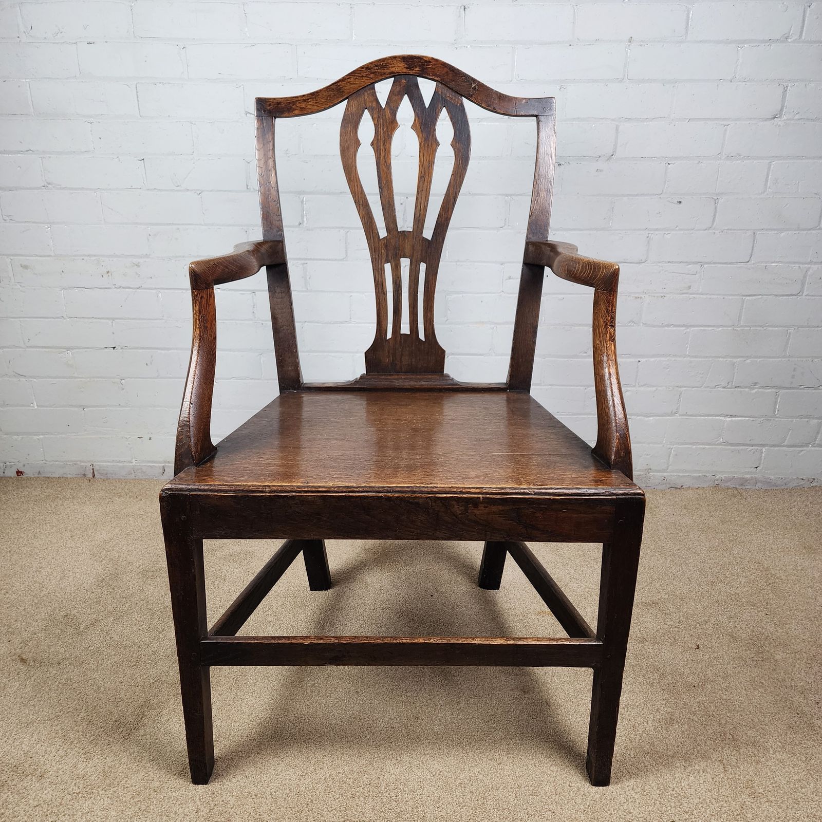 photo furniture Georgian Oak Carver Chair