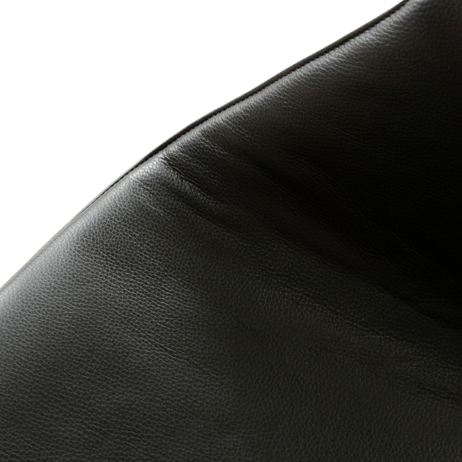 Fauteuil Walter Knoll FK en cuir noir, coque noire, fonction pivotante photo Mobilier