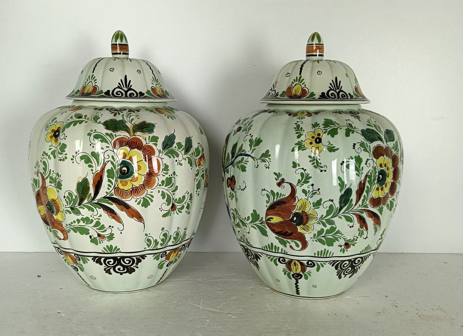 Couple Of Vases Urns Hand Painted Lidded Polychrome Delft Birds Marked photo vinterior