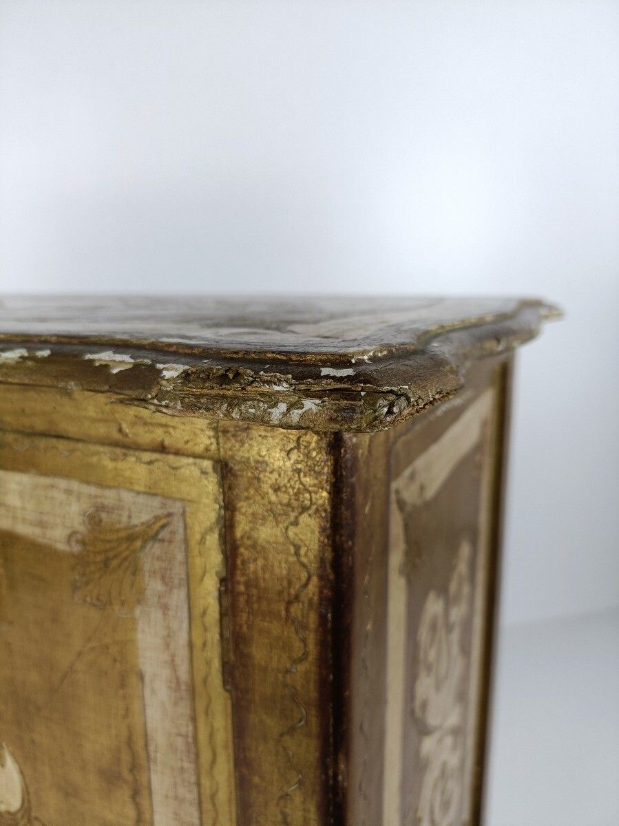 Florentine Wood Nightstand End Table Hall Cabinet White Gold Gilded Italian  Hol photo for sale