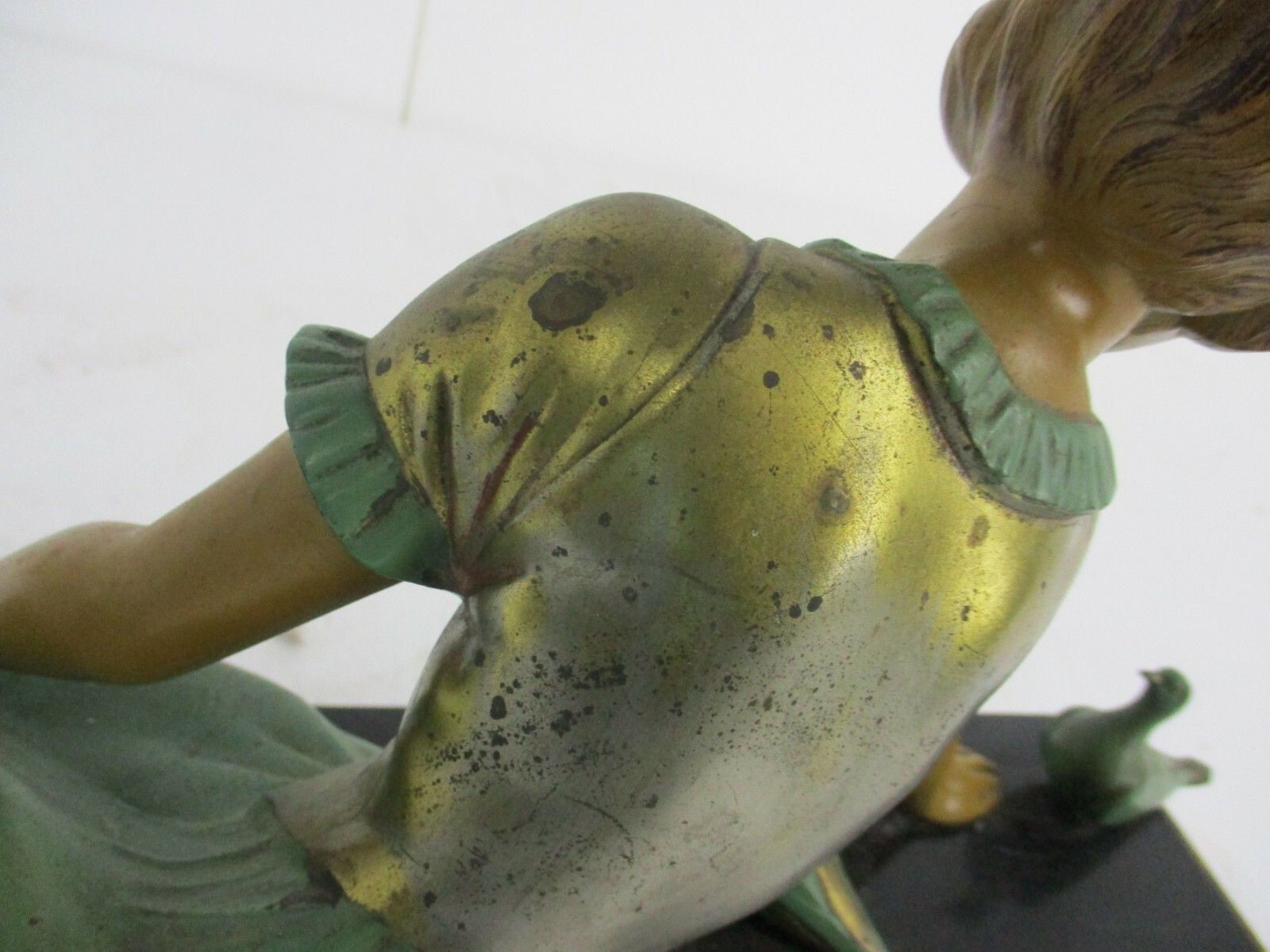 photo furniture Art Nouveau Statue Figurine Girl Feeding Birds Marble Base Faux Bronze Figurine