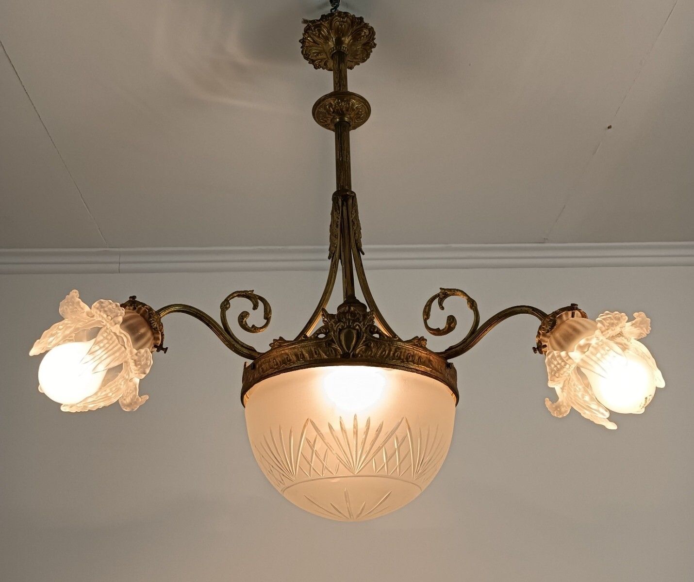 Art Deco Chandelier Gilded Bronze Gorgeous Etched Glass Shades Flower Shaped 4 L photo buy