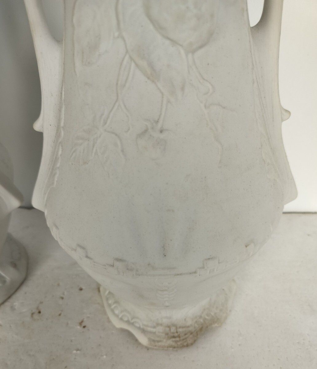 Royal Dux, Pair Vases Bisque, Porcelain  Art Nouveau  1900 Antique Bohemia Austr photo vinterior