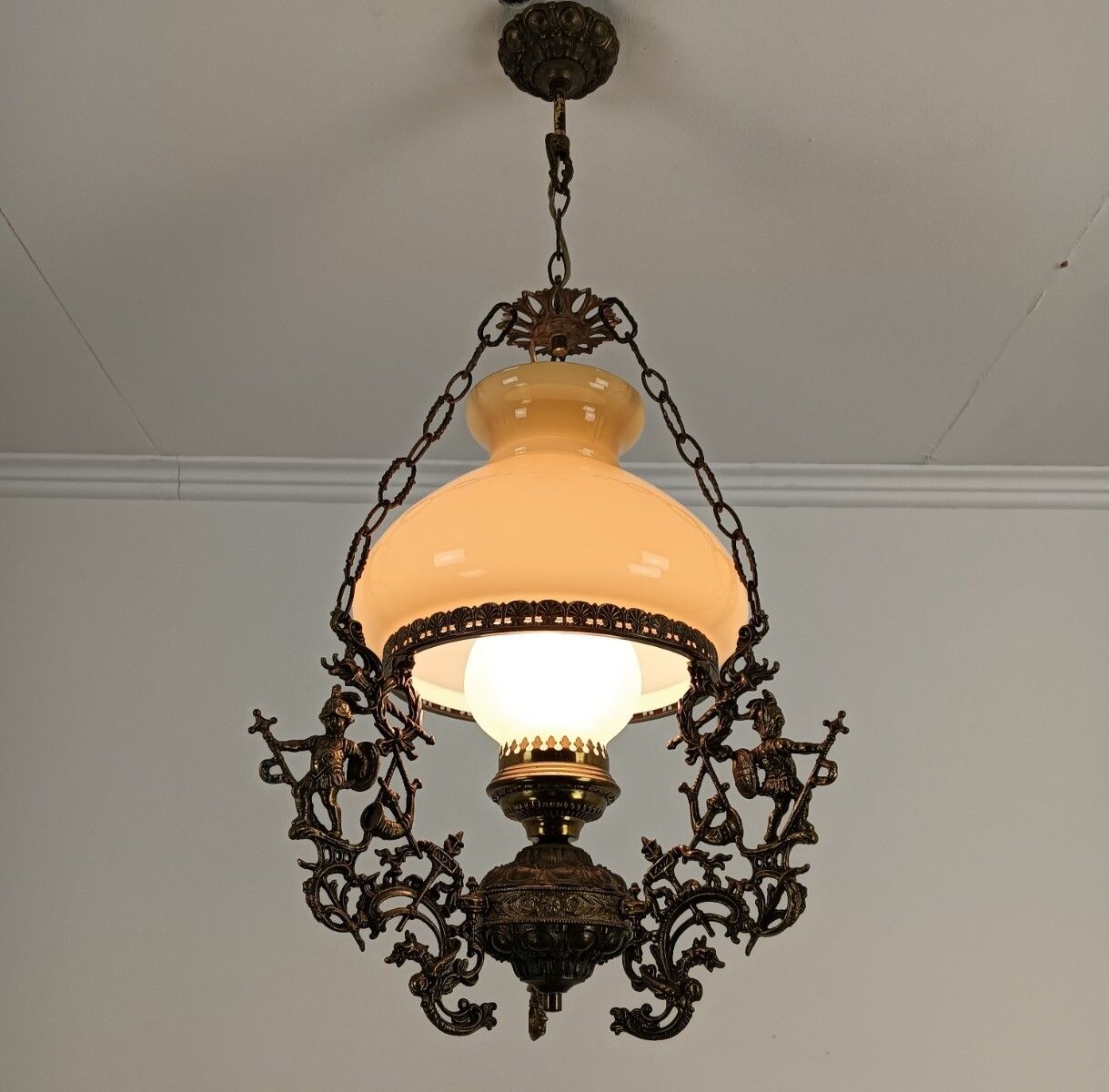 Lampe Belge Yellow Amber Glass Shade Brass Knights Dragon Slayers Dragons Antiqu photo 487.0