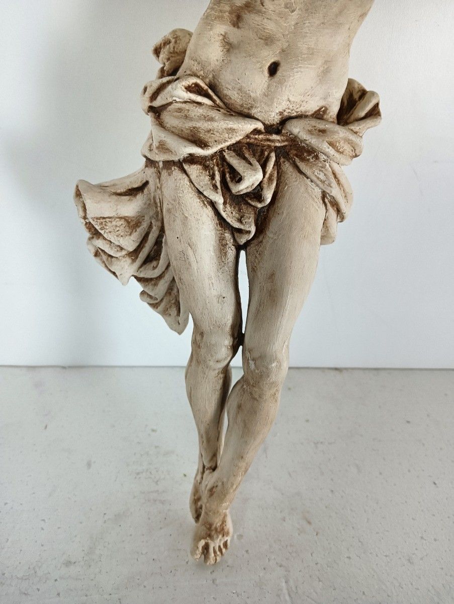 Antique Beautiful Sculpture Corpus Christi Crucifix Plaster Art Sculpture photo vinterior