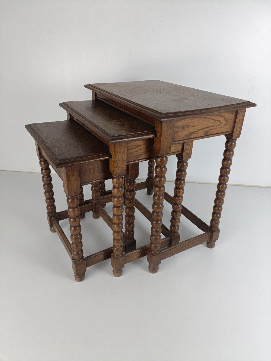 Set Of 3 Hobnail Legs Wooden Nesting Stacking Side Tables Barn Country Farmhouse photo for sale