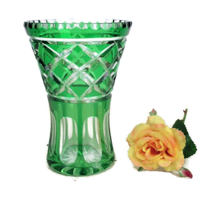 Cut To Clear Crystal Vase Emerald Green Beautiful Stylish 6.10"