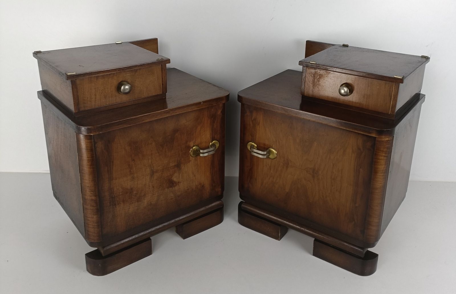 Pair Antique Art Deco Nightstands End Tables Dresser 20s 30s Vanity Cabinets  Wo photo furniture