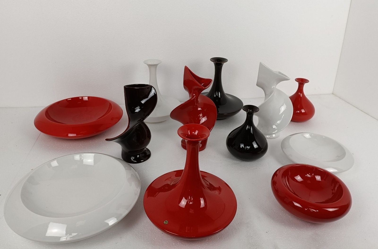 photo for sale Pino Spagnolo For Sicart Italy, 1960/70's Space Age Dish Bowl Collector Red Ce