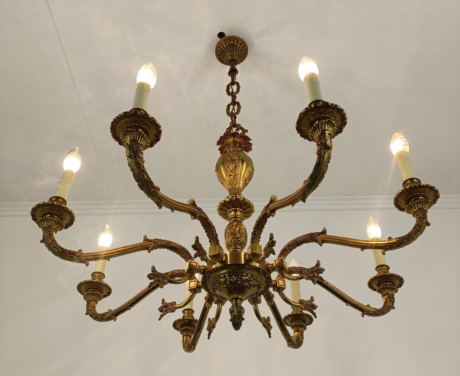 French Vintage Chandelier Bronze Dore Ornate 8 Lights Arms Pine Apples Hollywood photo vinterior
