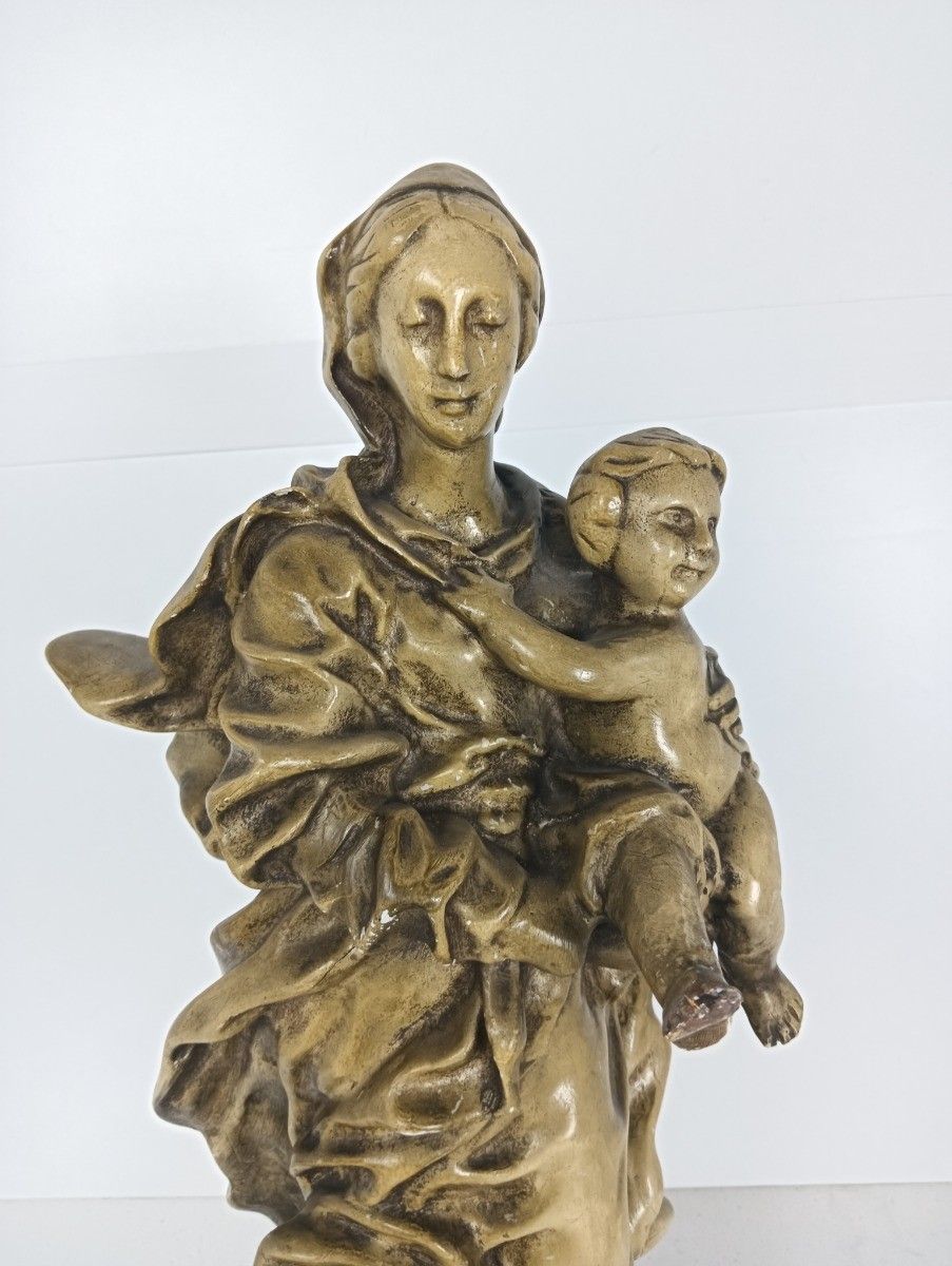 Large  Virgin Mary Our Lady Madonna Plaster  Statue  Gold Colored Infant Child R photo vinterior