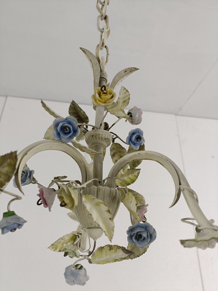 photo furniture Lovely Chandelier Metal Flowers 3 Arms 3 Lights Flowers Vintage Hollywood Regenc