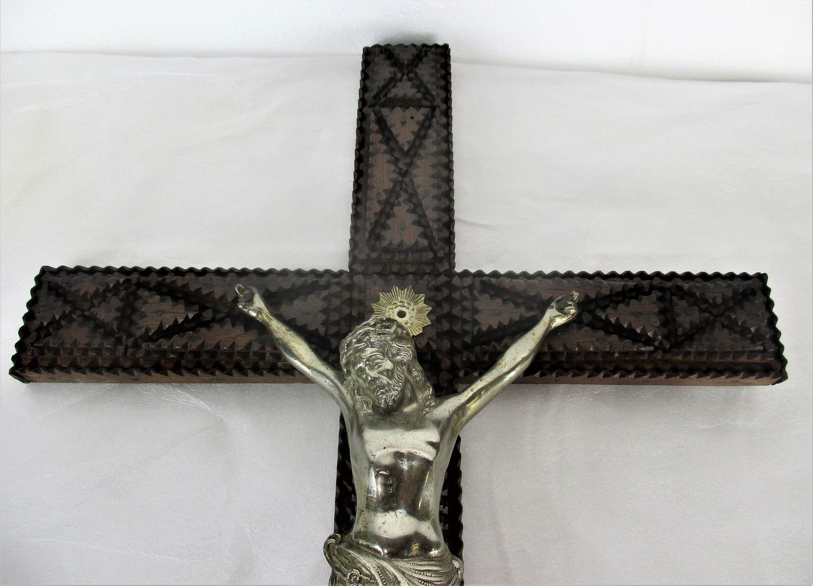 Large Tramp Trench Tramp Folk Art Hanging Hand Carved Wooden Crucifix Spelter photo vintage