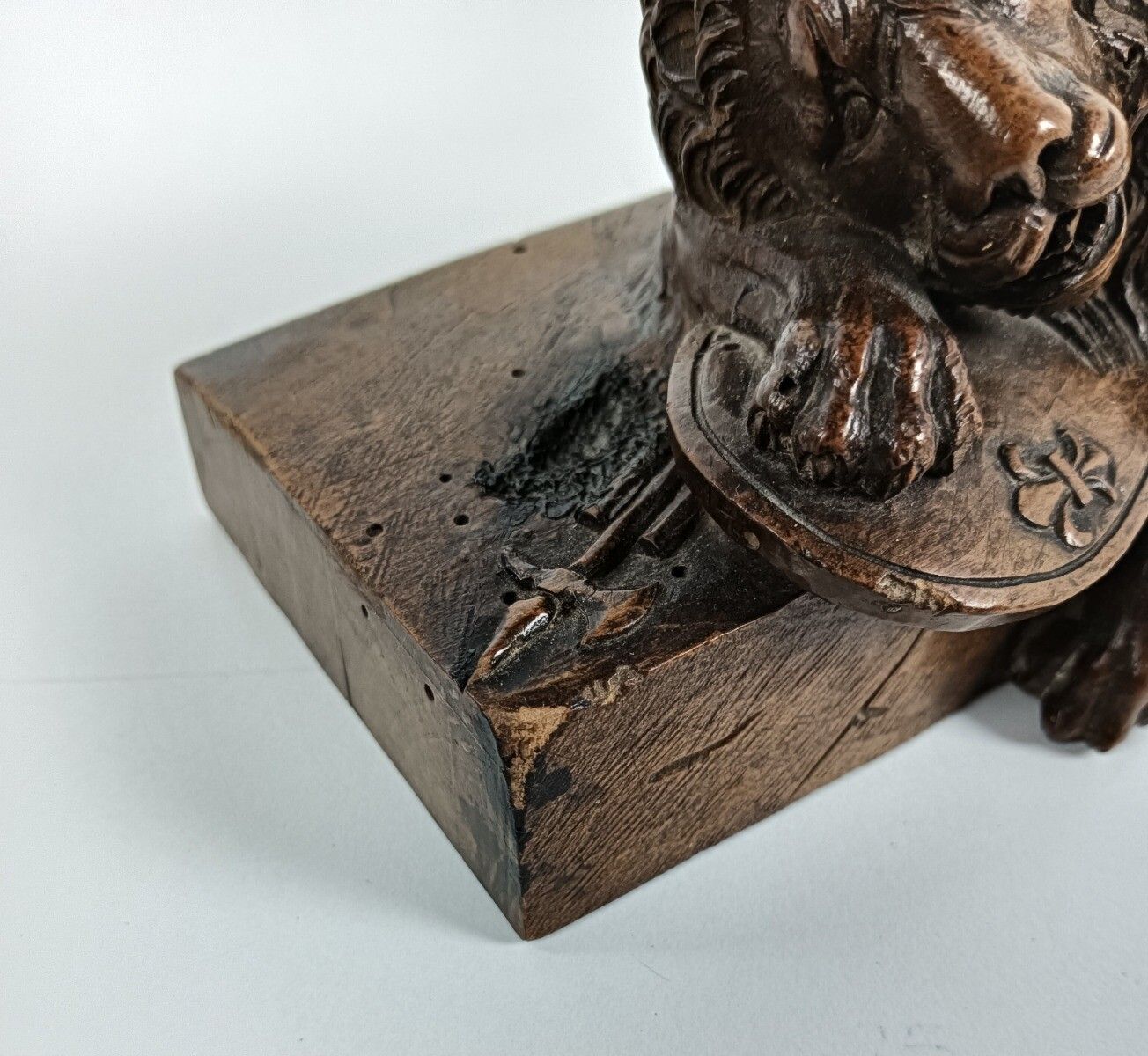 Antique Hand Carved Wooden Wood French Lion Figurine Carving Sculpture 19th Cent photo vinterior