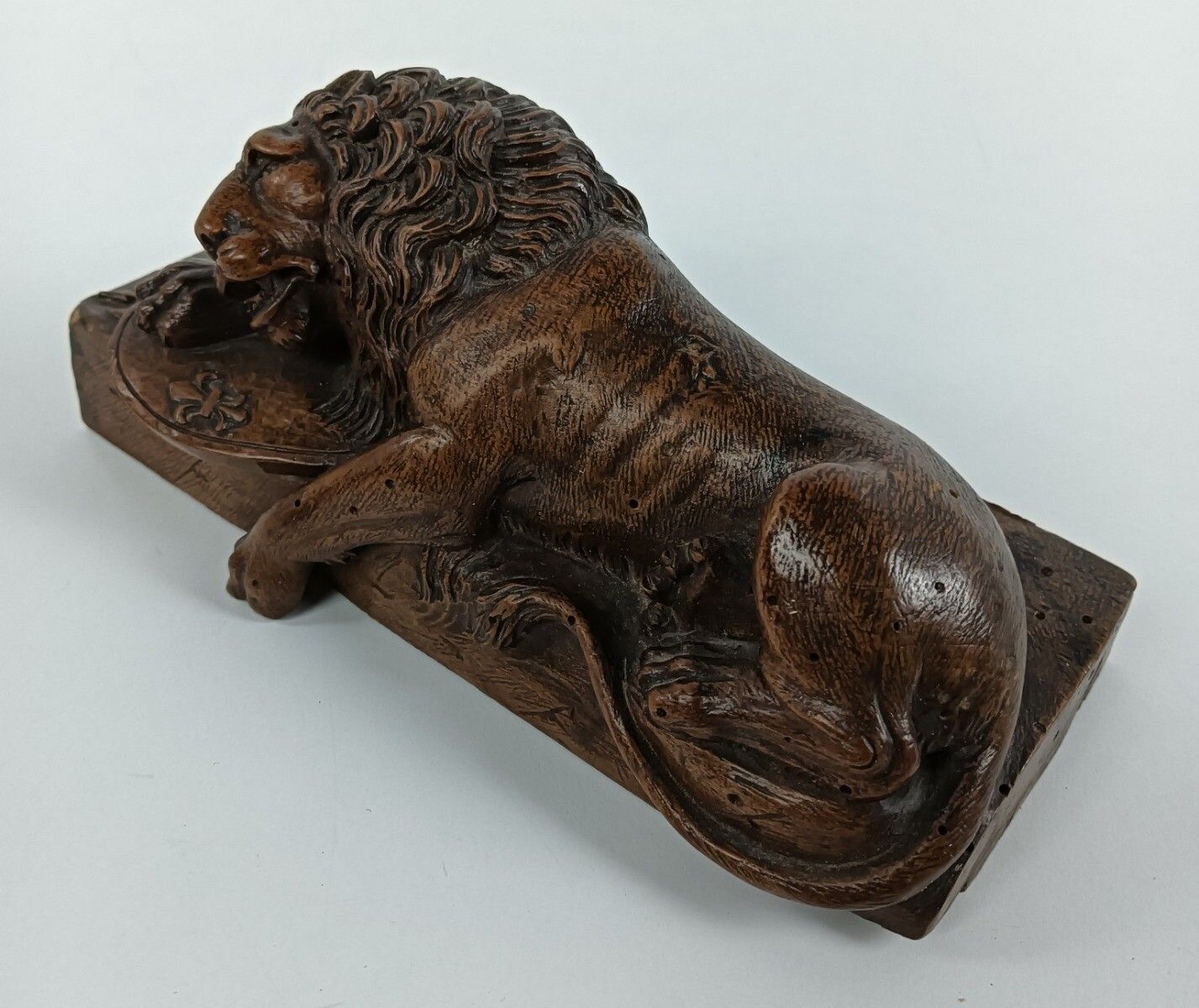 photo furniture Antique Hand Carved Wooden Wood French Lion Figurine Carving Sculpture 19th Cent