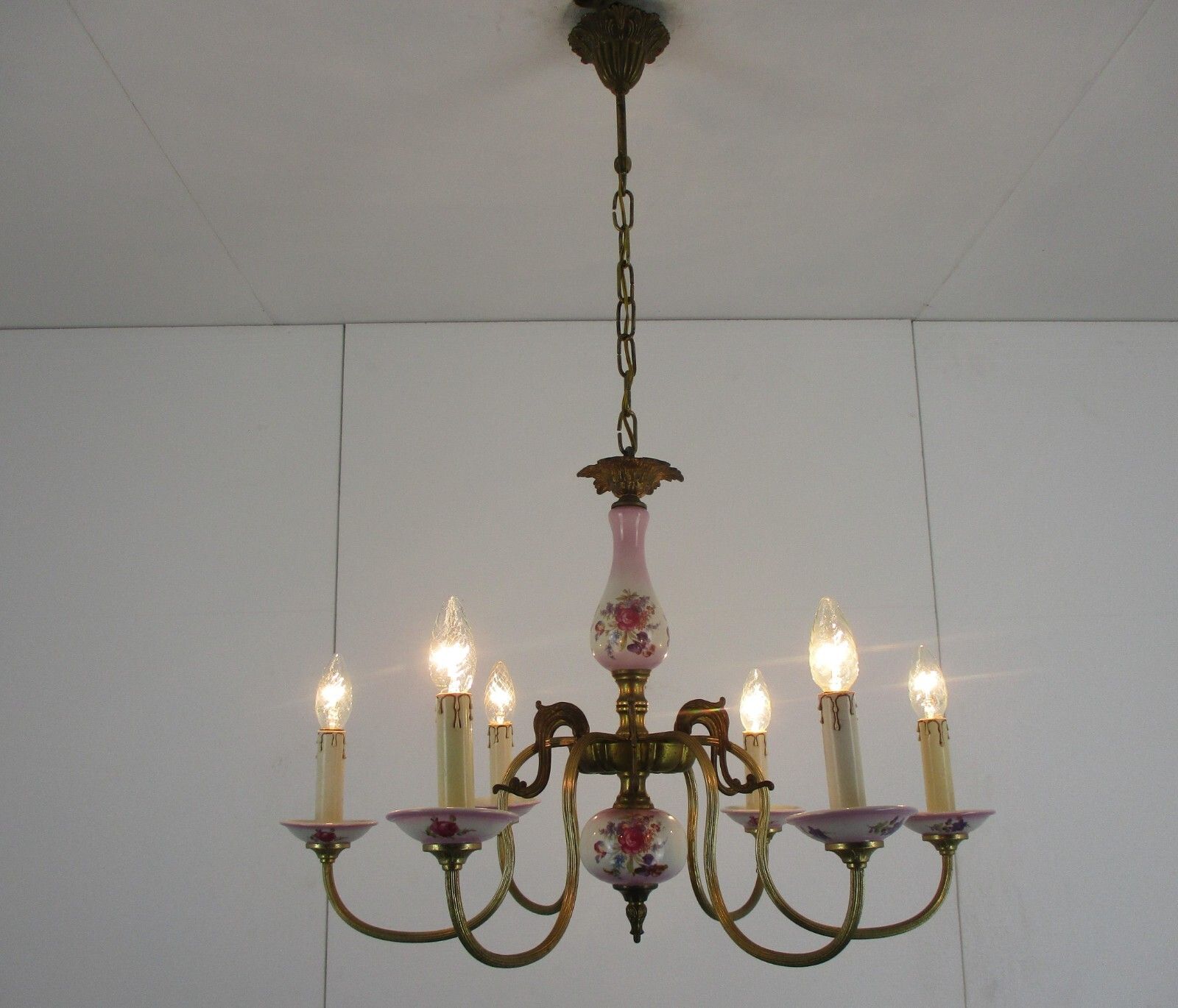 photo furniture Chandelier 6 Arm Lights Italian  Porcelain Pink Flowers Ornate Brass Mid Century