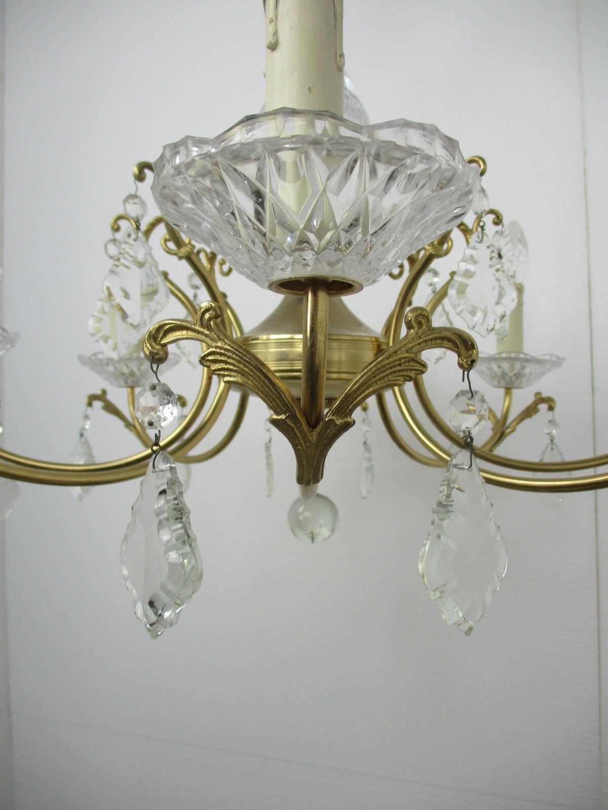 Gorgeous Chandelier 8 Arms Lights Brass Prisms Hollywood Regency Marie Therese photo buy