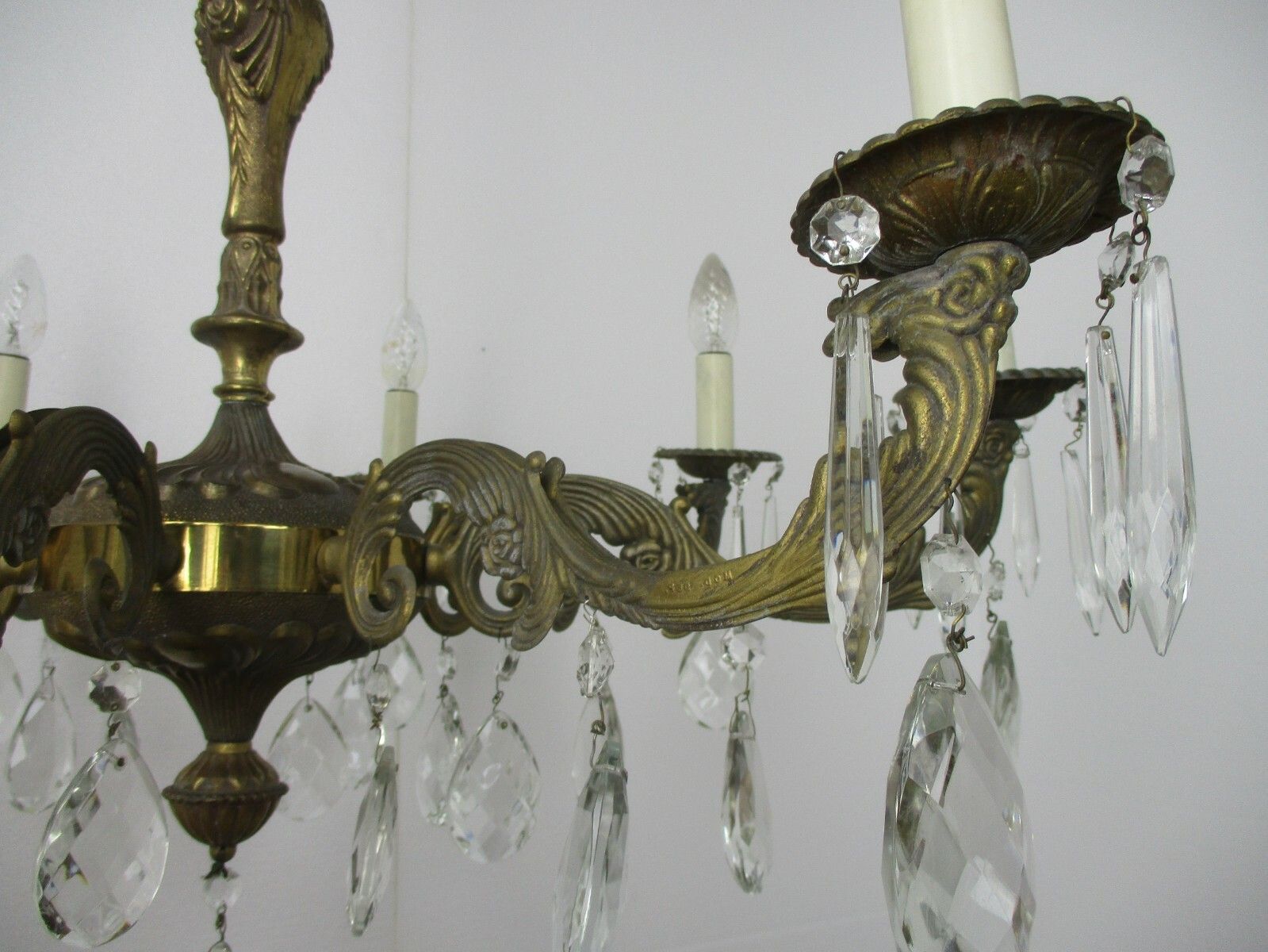 8 Arm Lights Chandelier Revival Hollywood Regency Style Brass Ornate Prisms photo 352.0