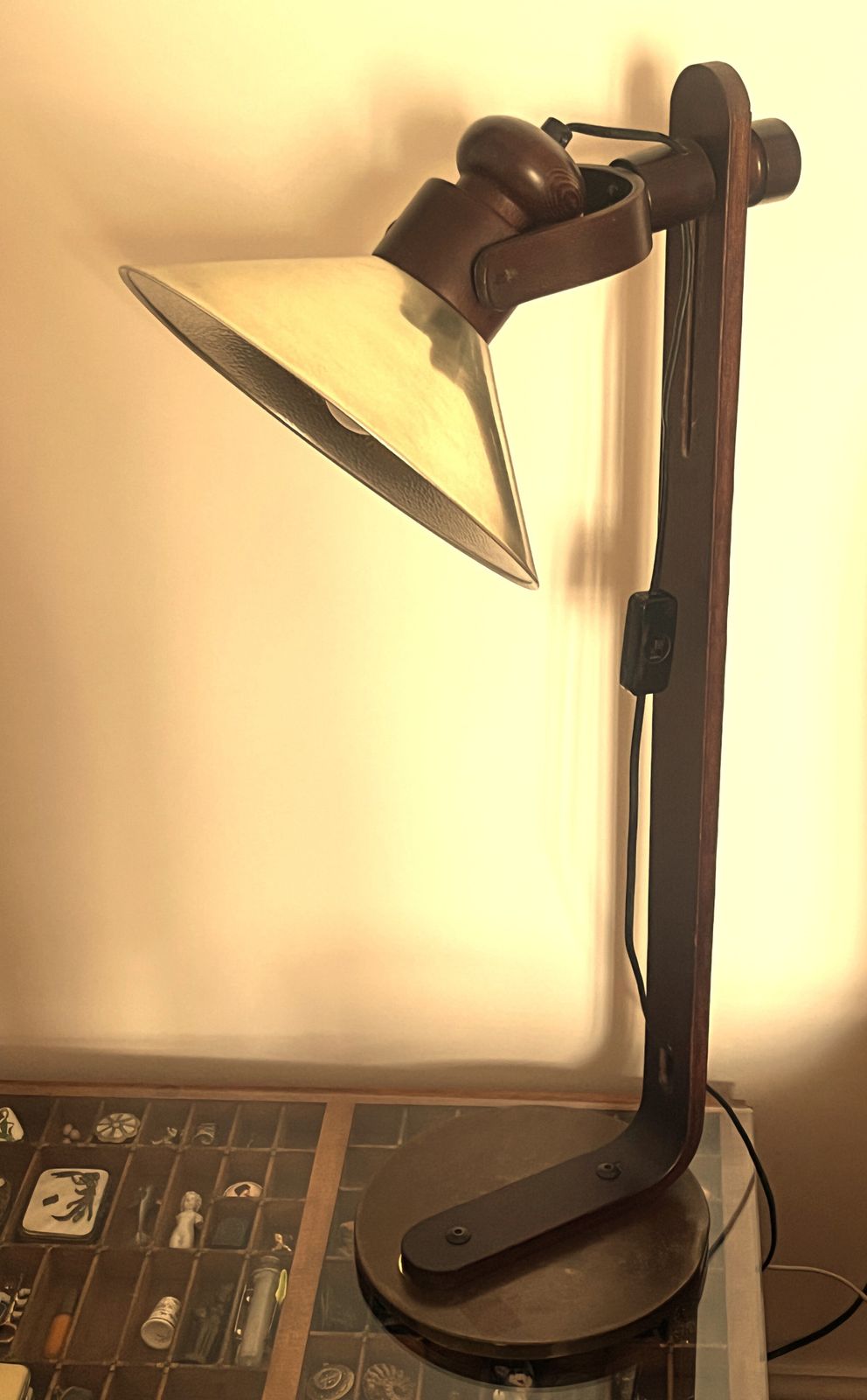 1970's Midcentury Modern Swedish Borje Claes Norlett Elit Wood And Brass Table Lamp. Working. photo Lighting