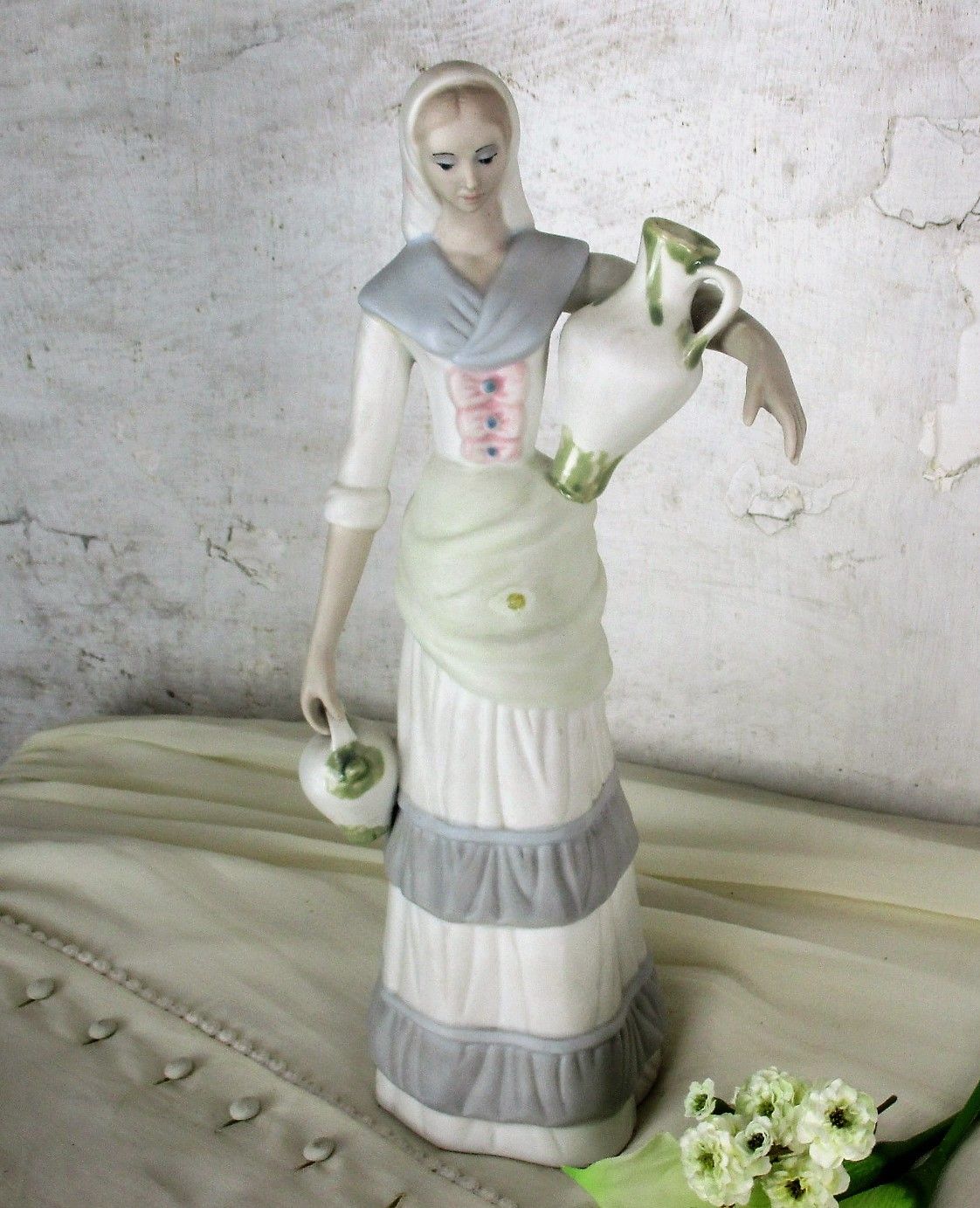 L  Statue Figurine Lovely Woman Carrying Water Jar Bottle Porcelain Lladro Style photo furniture