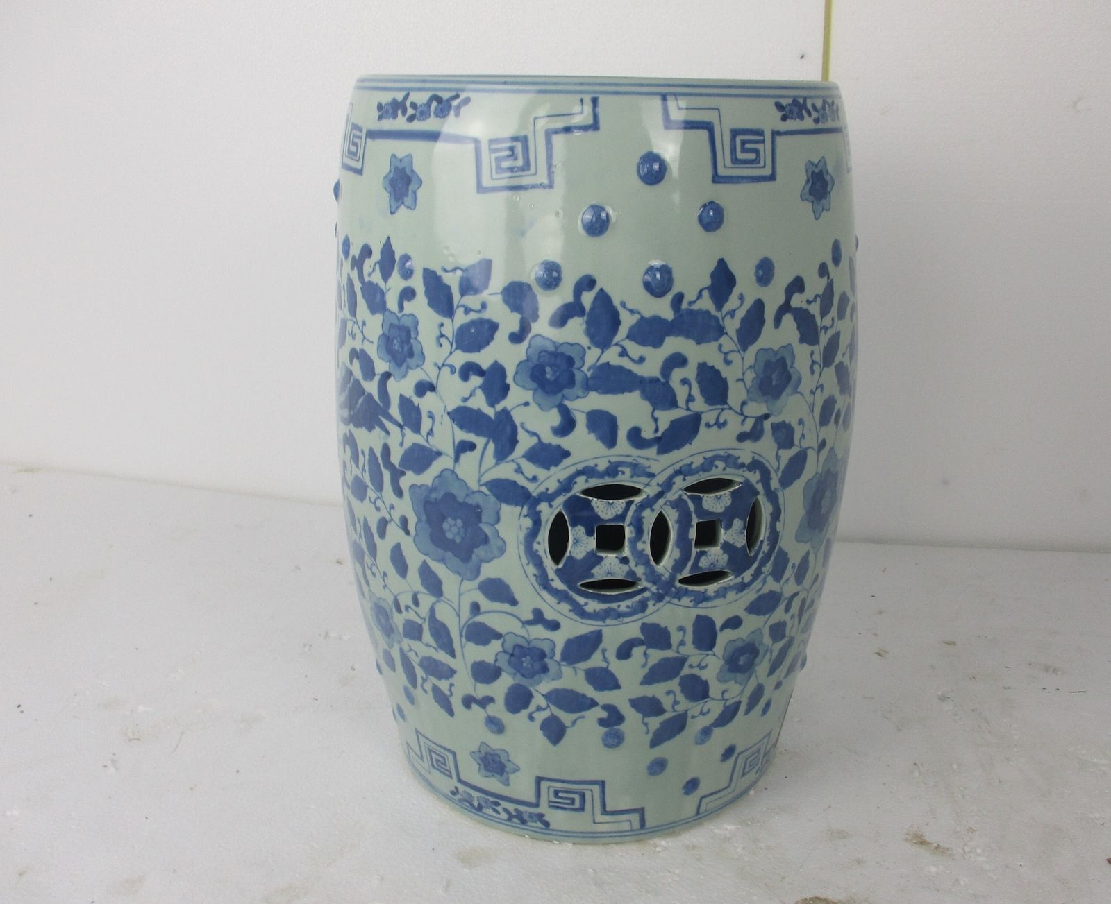 Vintage Chinese Porcelain  Garden Stool Side Table Pedestal White Blue Chinoiser photo buy