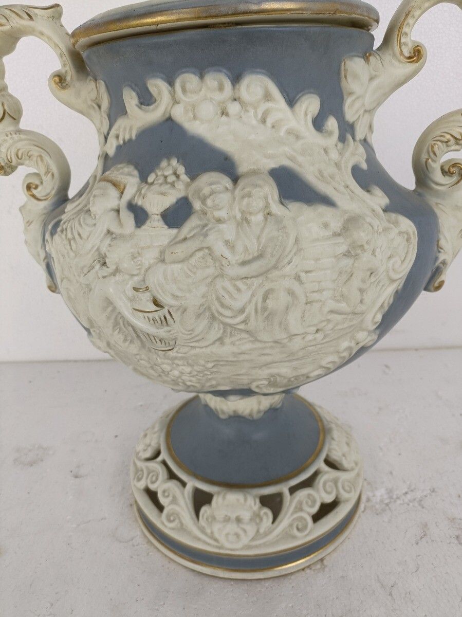 Xl Urn Vase Baby Blue White Wedgwood Jasperware Style Italian Sesto Fior Colorat photo Home Decor