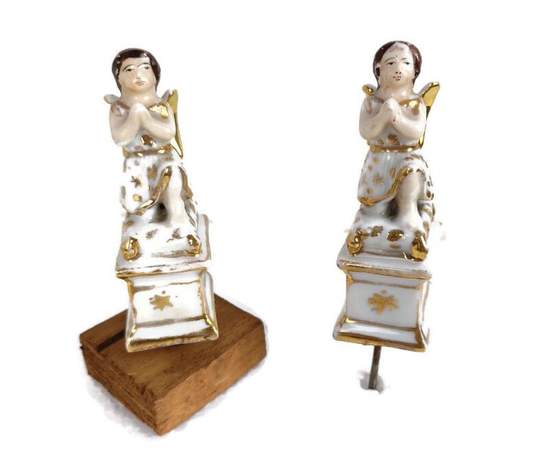 Vieux Paris Porcelain Antique White Gold Gilded Angels Statues Figurines Pair