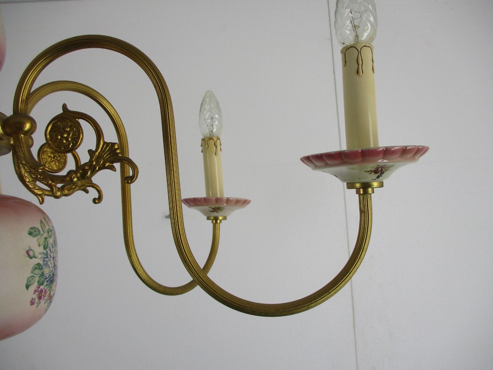Chandelier 6 Arms Lights Ceramic Porcelain  Pink Flowers Gold Mid Century Italy photo vintage