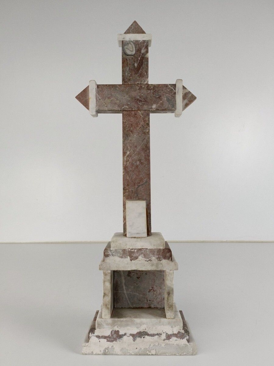 photo furniture Antique Ornate Marble Onyx Jesus Christ Cross Cross Table Standing Crucifix Art
