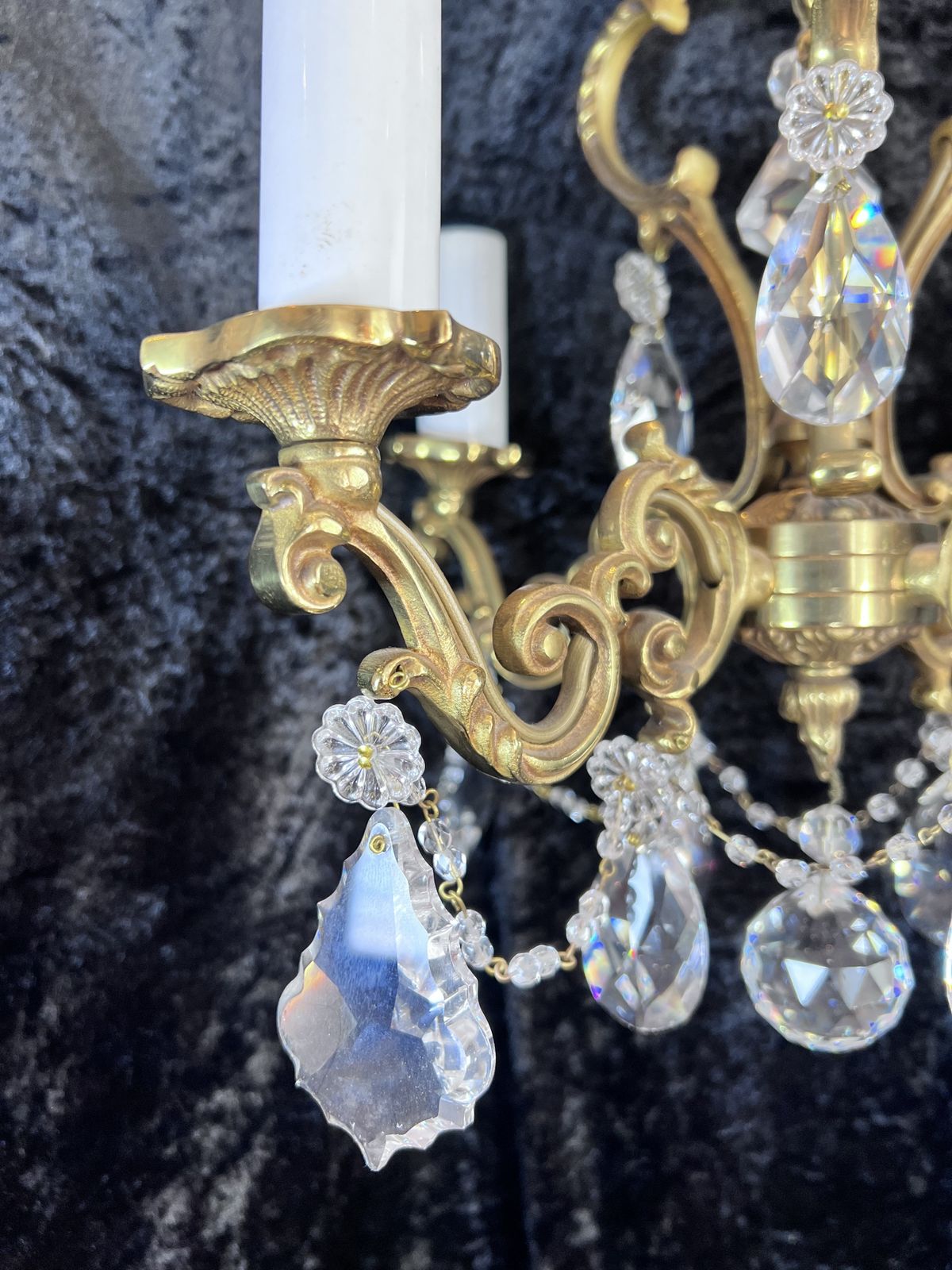 A Four Light Antique Gilt Brass French Chandelier photo vinterior