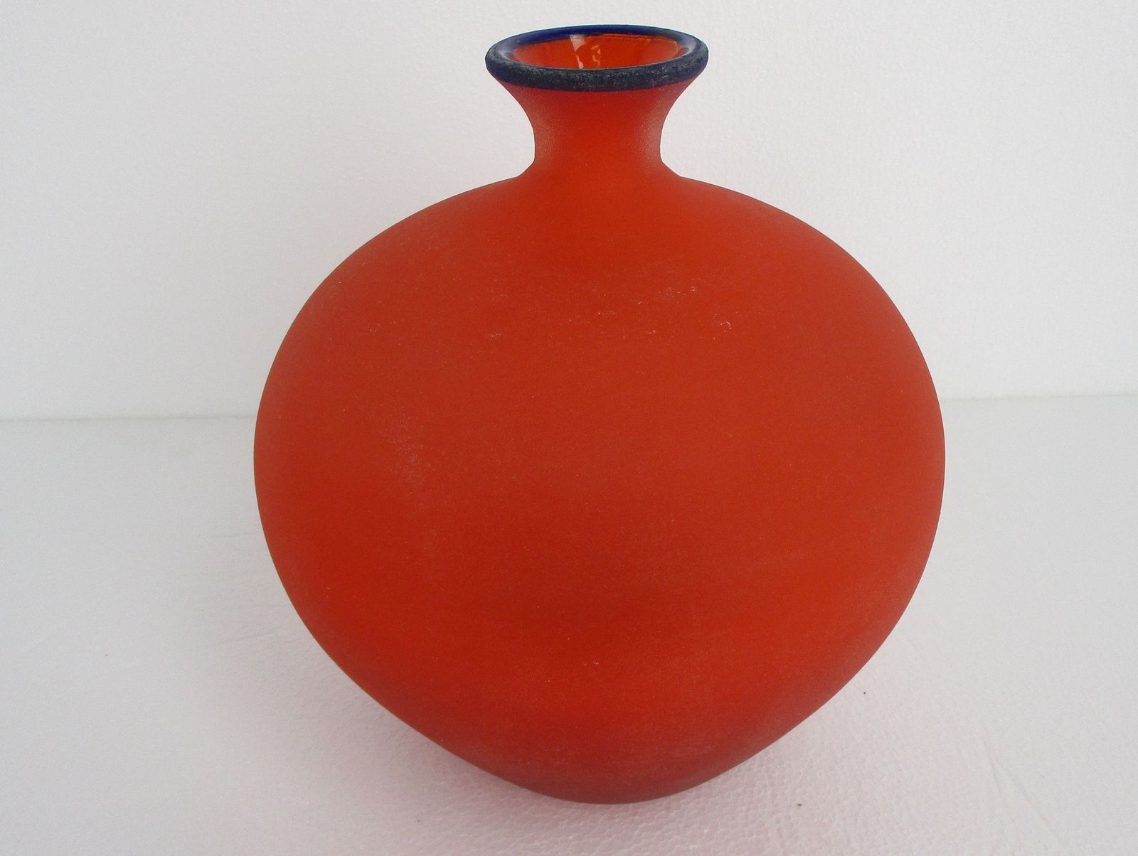 Linea Padovan Marked Vintage Venice  Art Glass Italian Murano Vase Red photo for sale