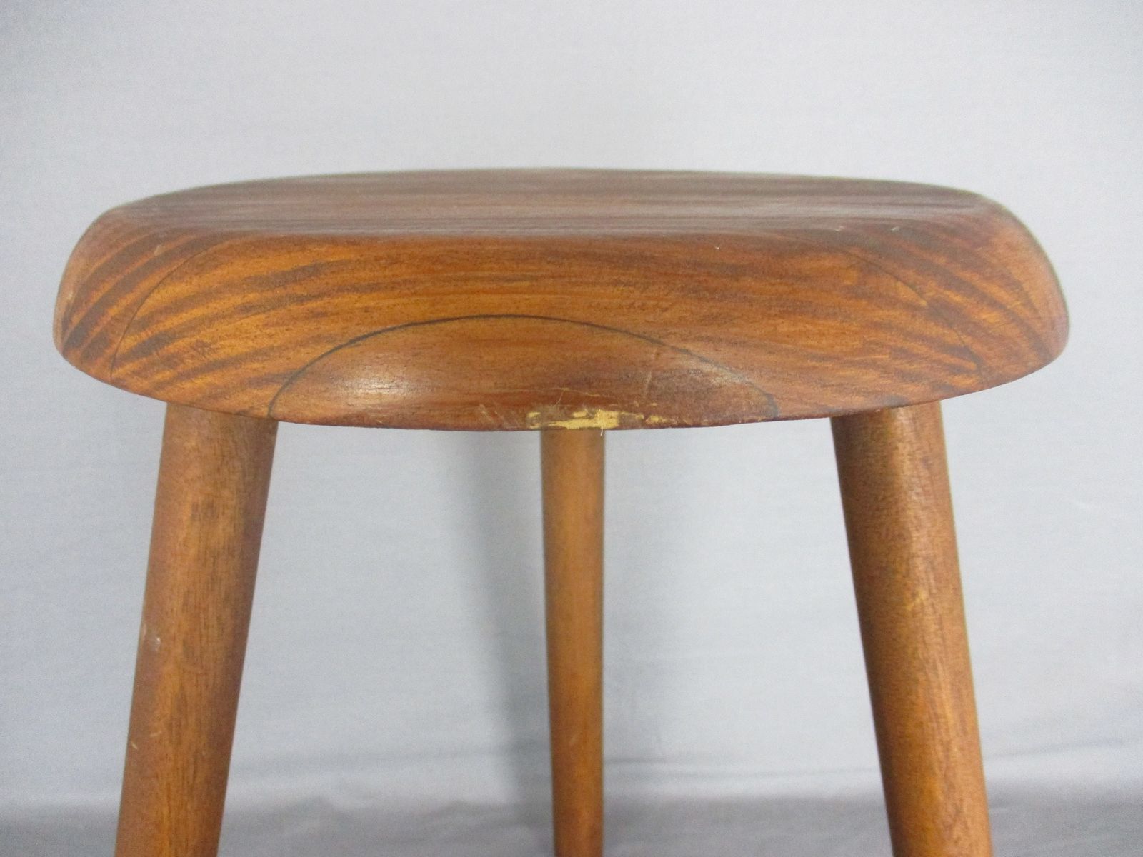 Hand Carved Wood Tripod Milking Stool Pedestal Table Farmhouse Barn Country photo for sale